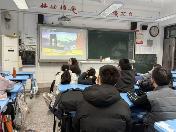 播音社2 (1) 播音社2 (1)